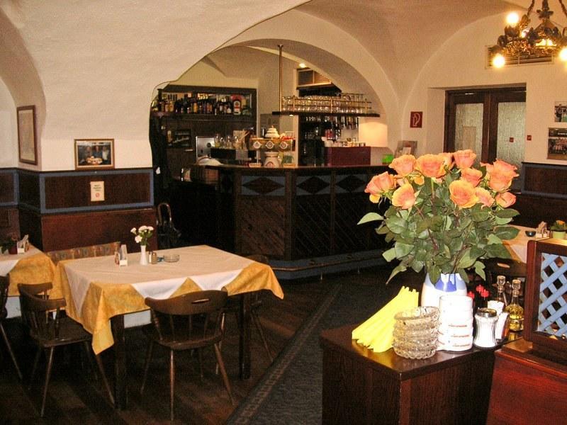 Groß-Enzersdorf Gasthof Ludl מראה חיצוני תמונה