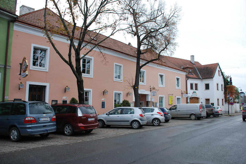 Groß-Enzersdorf Gasthof Ludl מראה חיצוני תמונה