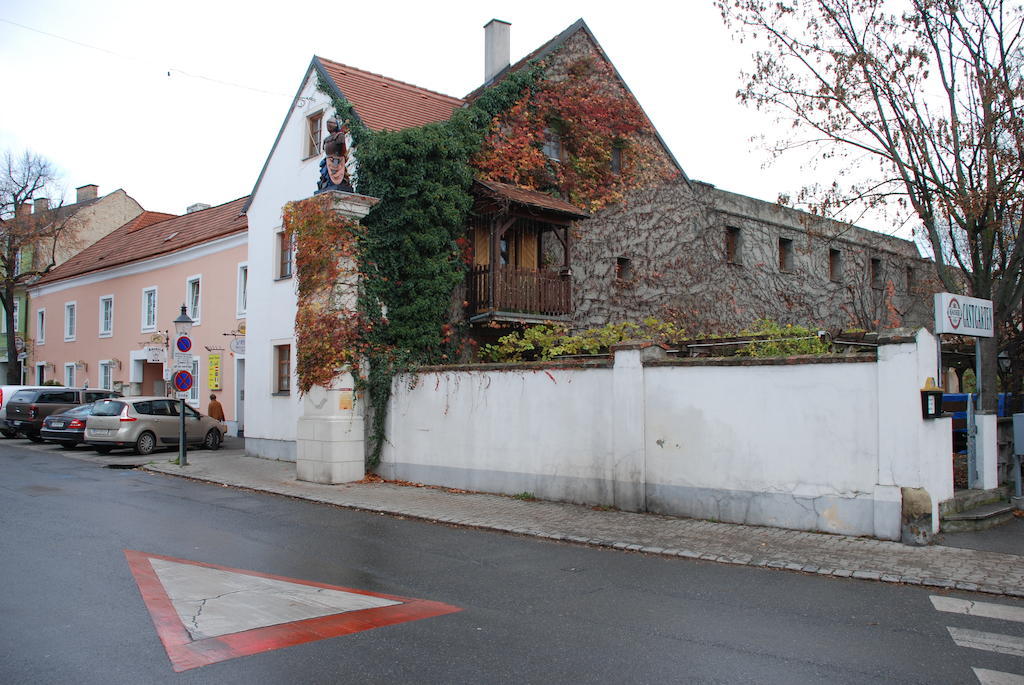 Groß-Enzersdorf Gasthof Ludl מראה חיצוני תמונה